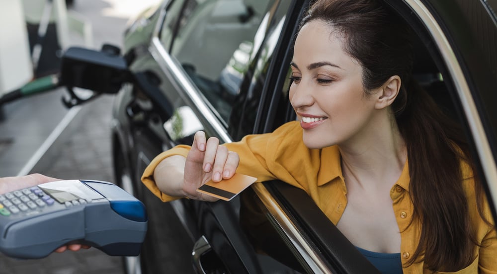 Tudo sobre o vale-combustível Sem Parar Empresas e suas vantagens