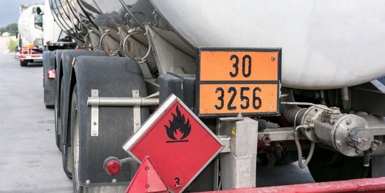 Você sabe como funciona a sinalização do transporte de cargas?